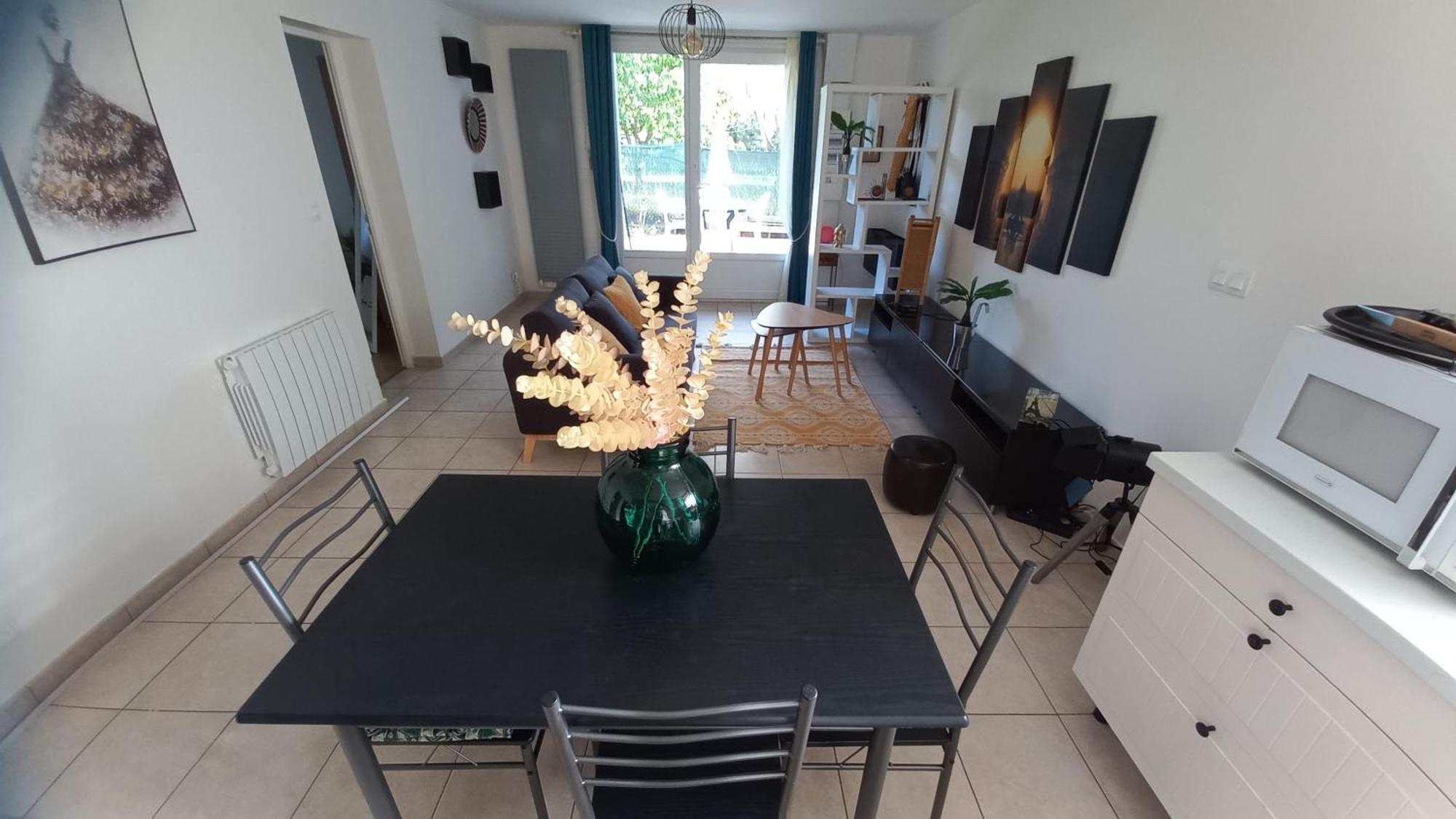 Plaisir Des Pres - Appartement T3, Jardin, Parking Chaponost Dış mekan fotoğraf